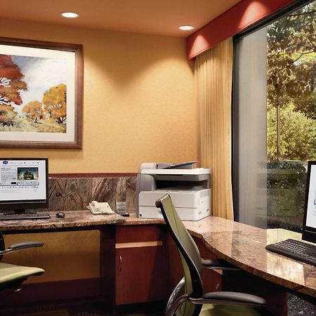 Hampton Inn - Йорк Екстериор снимка