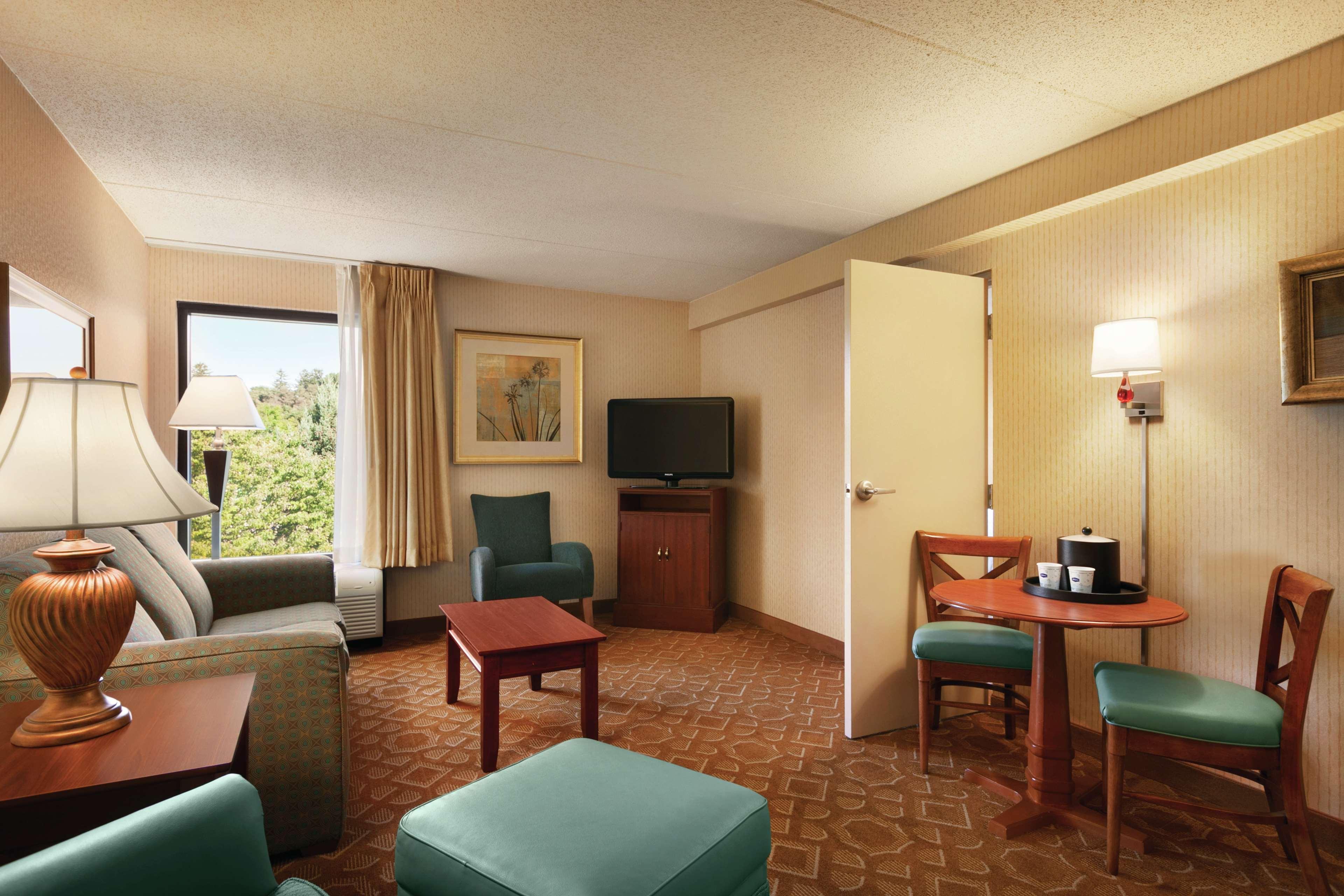 Hampton Inn - Йорк Екстериор снимка