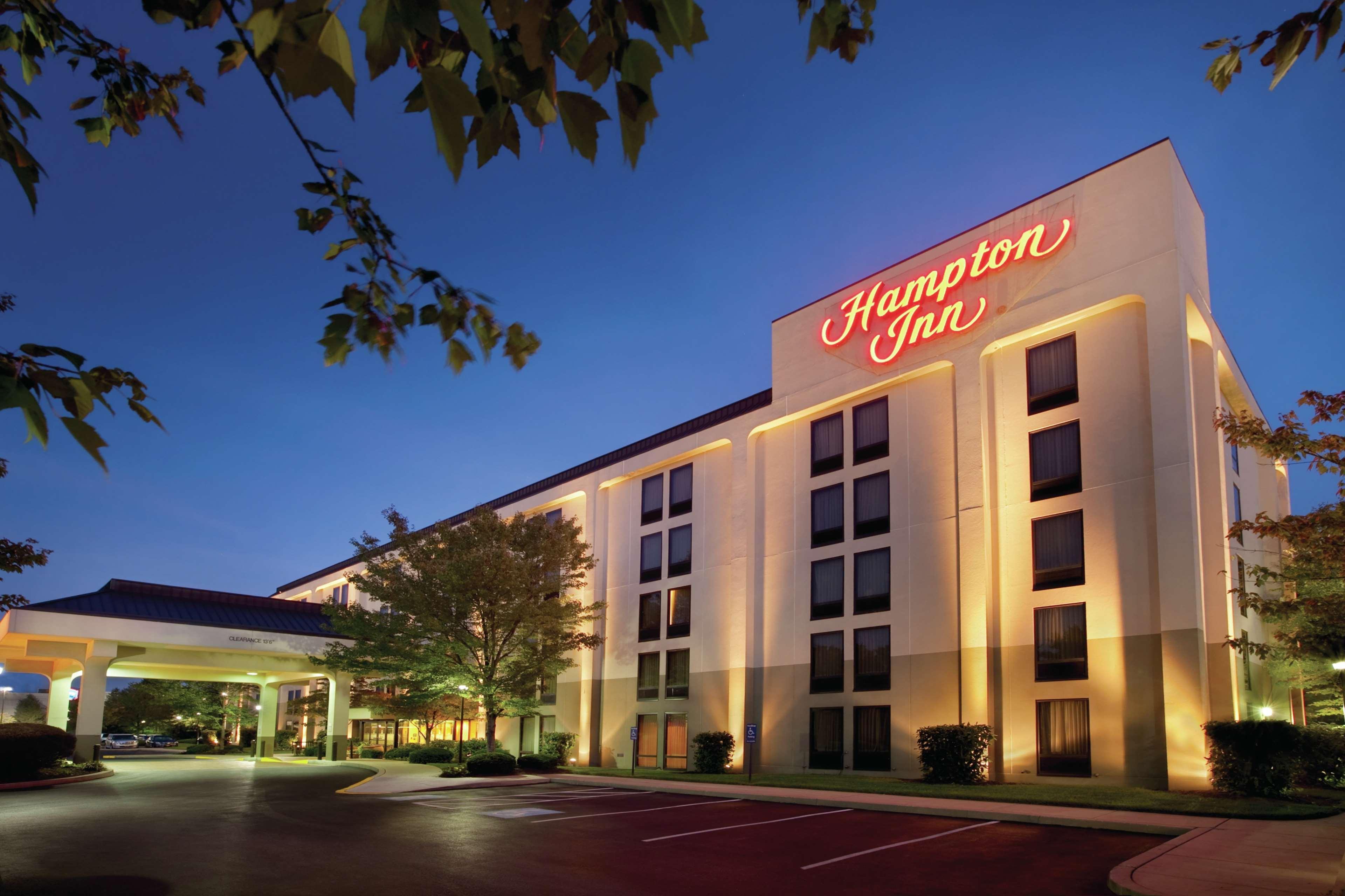 Hampton Inn - Йорк Екстериор снимка