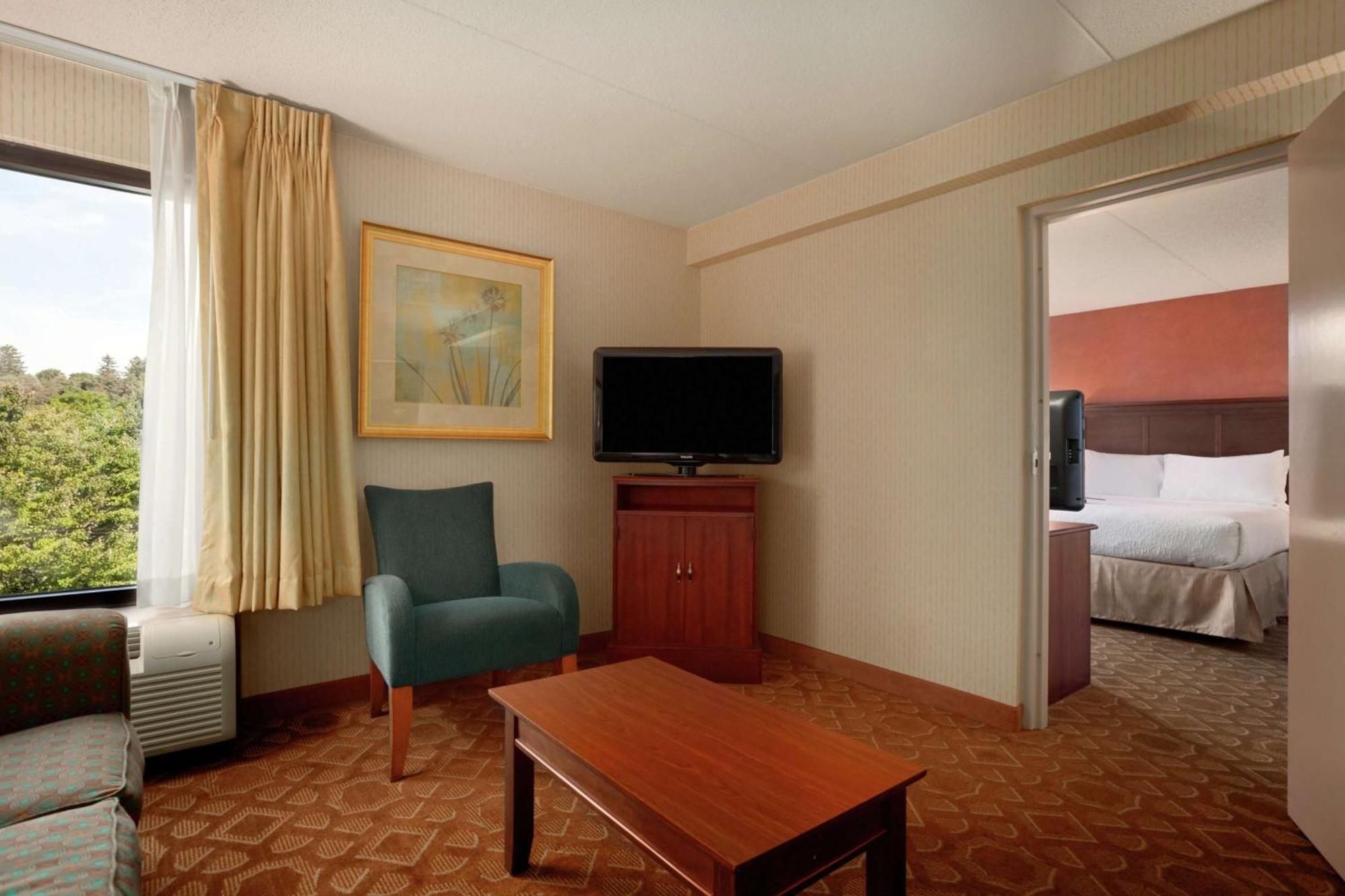 Hampton Inn - Йорк Екстериор снимка